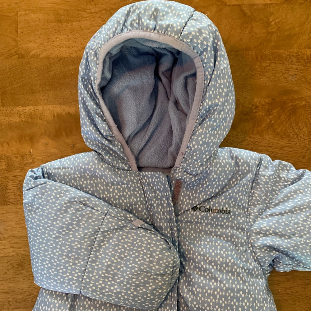 Columbia snowsuit 6/12m with hand and foot cuffs